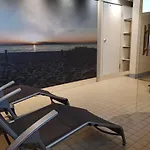Strandhotel 30 *